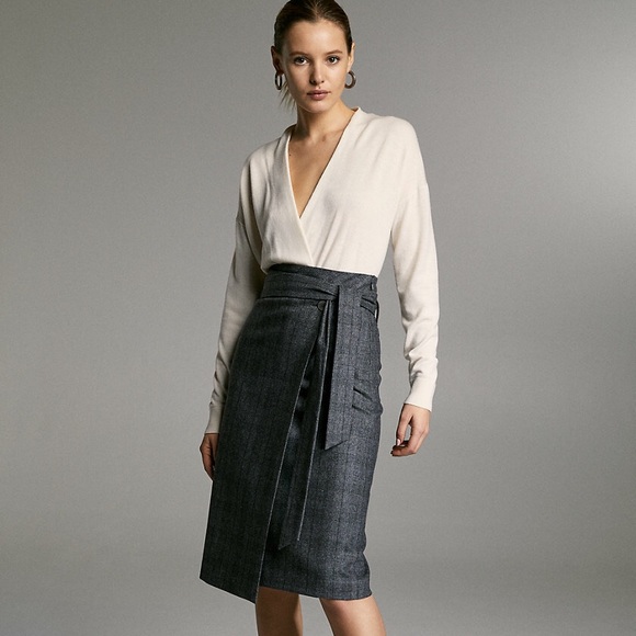 Aritzia Babaton Karl Wool Cashmere Skirt size 2 - Picture 2 of 7